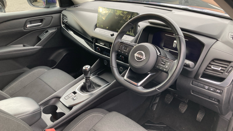 Nissan Qashqai 1.3 DiG-T MH N-Connecta 5dr Petrol Hatchback